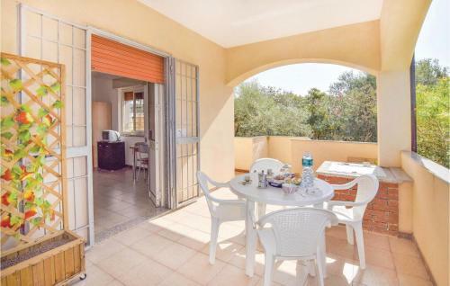 Four-bedroom Holiday Home In Cava D'aliga