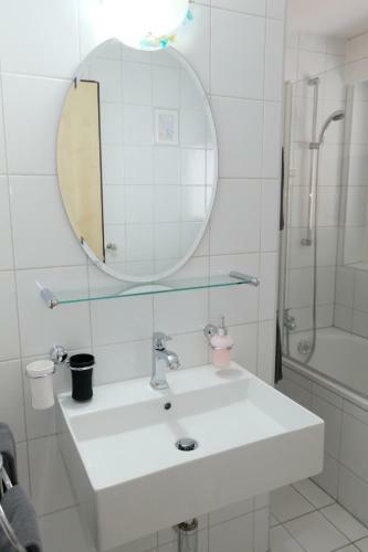 Artist Apartments   Hotel Garni