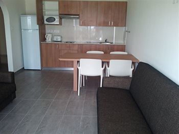 Lucky Hotel Apartments