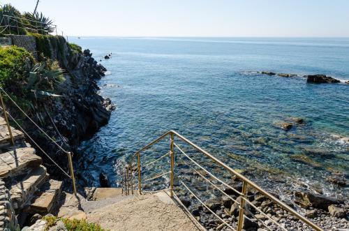 Seaside Holiday Apartment - Unique Location
