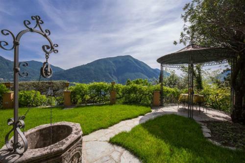 Cressogno Villa Sleeps 10 Pool Air Con