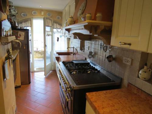 2 Lake View Apartments Near Lugano