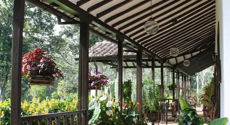 Hotel Hacienda El Roble