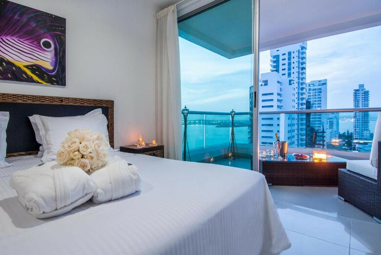 Hotel Travelers Orange Cartagena