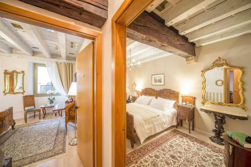 Hostal Corte Realdi Boutique Rooms
