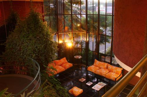 Hotel & Business Center Curic�
