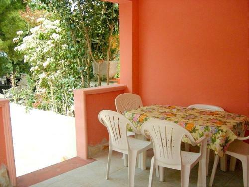Vieste Villa Sleeps 5 Air Con Wifi