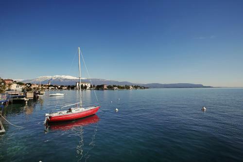 Toscolano-maderno Apartment Sleeps 6