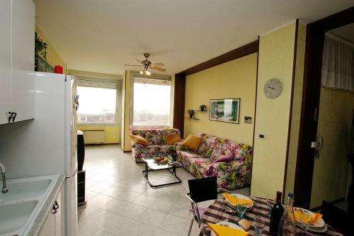 Toscolano-maderno Apartment Sleeps 6