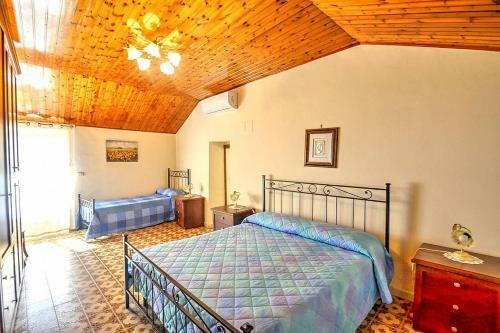 Trecastagni Villa Sleeps 6 Air Con Wifi