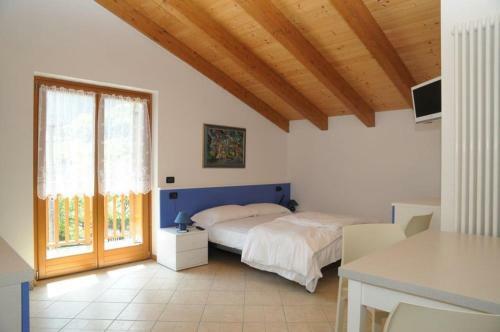 Apartments In Tenno/gardasee 24155