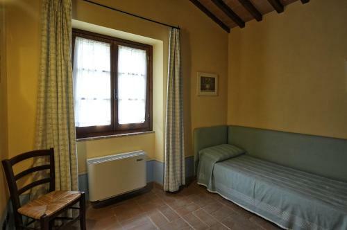 Vernazzano Basso Apartment Sleeps 6 T242209