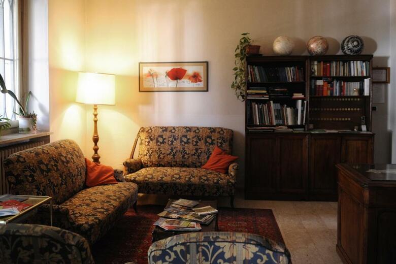 Hostal Oasi Di Cavoretto