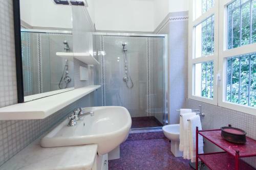 Stresa Villa Sleeps 16 Pool Air Con Wifi