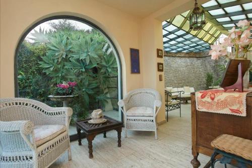 Taormina Villa Sleeps 9 Pool Air Con Wifi