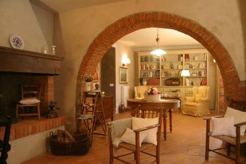 Terranuova Bracciolini Villa Sleeps 12 Pool Air Con
