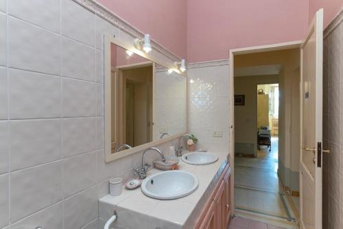 Ascarello Villa Sleeps 12 Pool Wifi