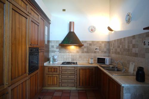 Siena Villa Sleeps 8 Pool Wifi