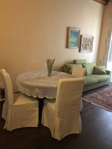 Sanmartinoortigia Apartments