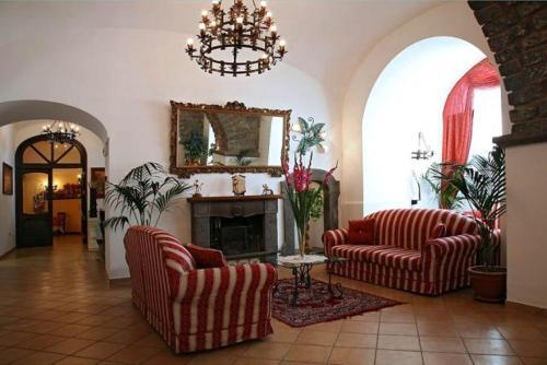 Sorrento Villa Sleeps 22 Pool Air Con Wifi