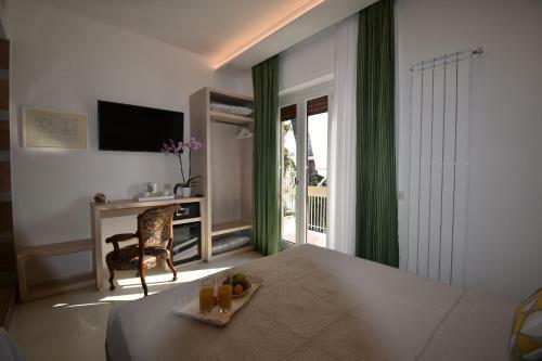 Hostal Melody Sorrento Suites
