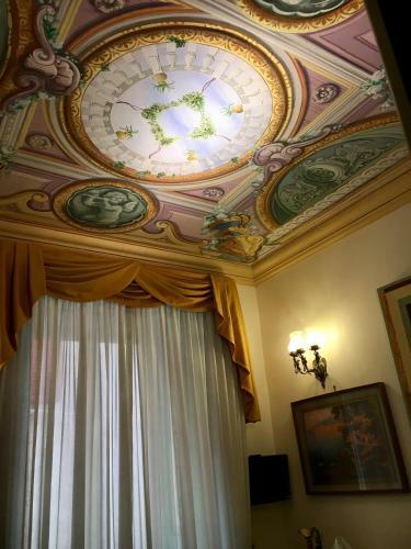 Hostal Old Taverna Sorrentina