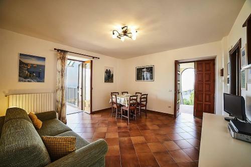 Scala Villa Sleeps 6 Pool Air Con Wifi