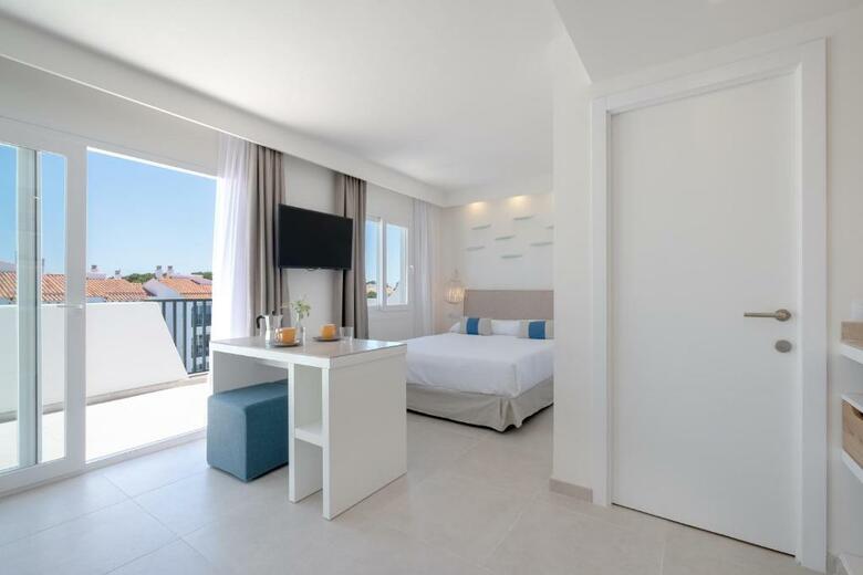 Apartamentos Carema Beach Menorca