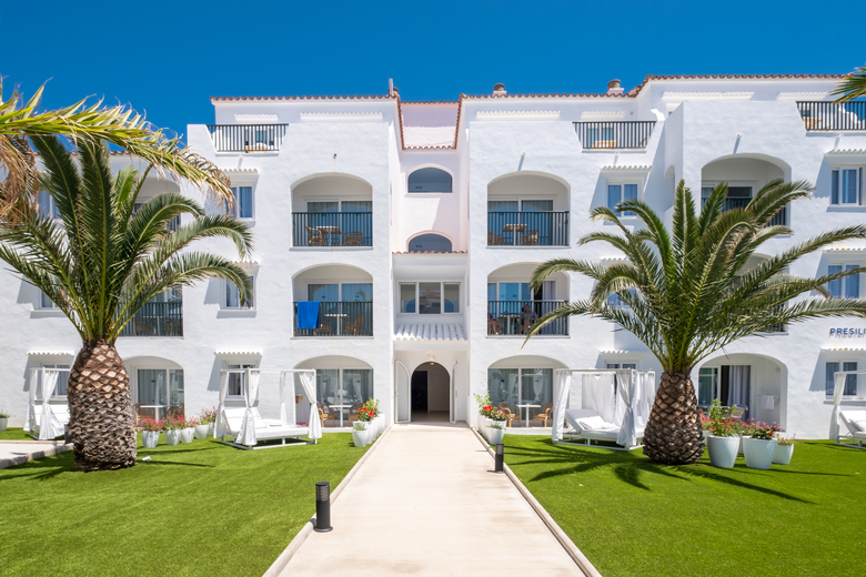Apartamentos Carema Beach Menorca