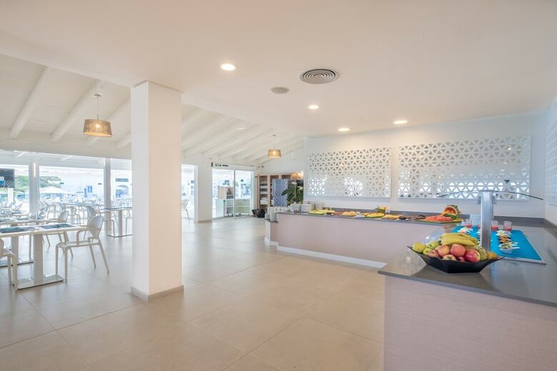 Apartamentos Carema Beach Menorca