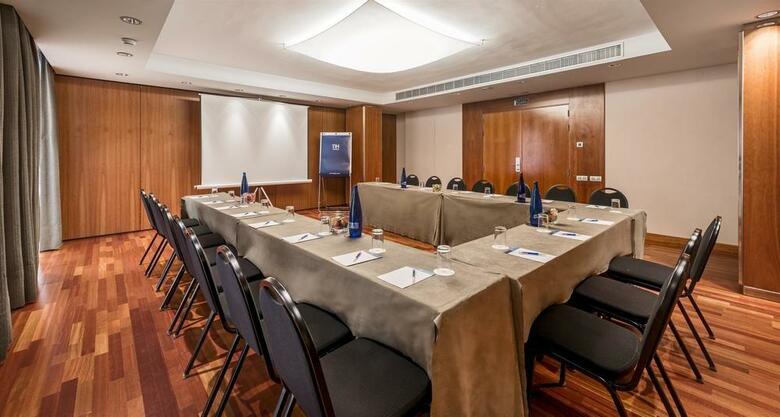 Hotel NH Ciudad De Almeria