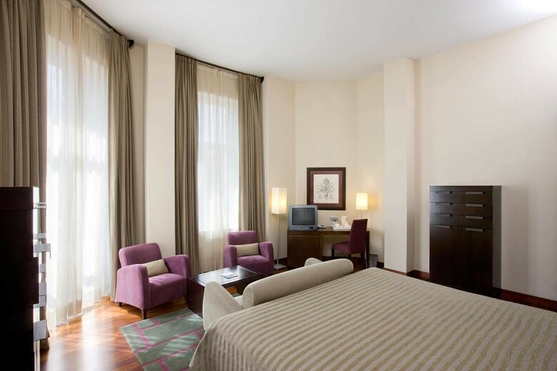 Hotel Urh Palacio De Oriol