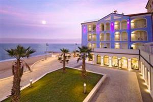 Life Hotel