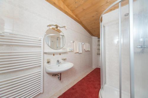 Hostal Kedul Alpine Lodge