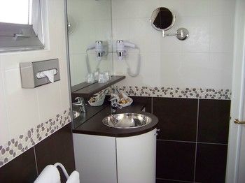 Hotel H�tel Du Rond-point Des Champs Elys�es