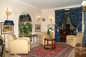 Hotel H�tel Du Rond-point Des Champs Elys�es
