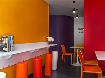 L Hotel De La Folie Mericourt