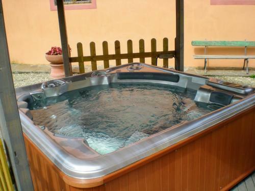 San Casciano In Val Di Pesa Villa Sleeps 12 Pool