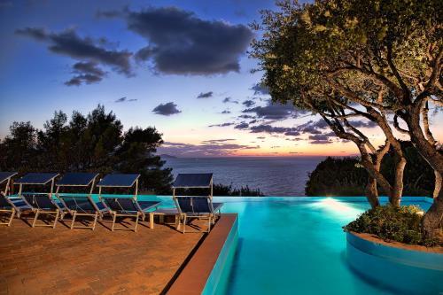 Hotel Torre Di Cala Piccola