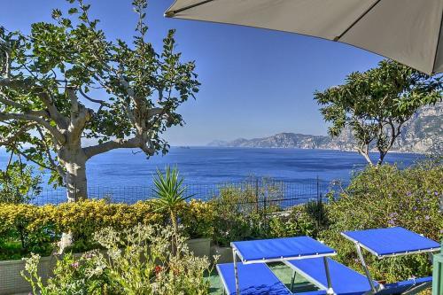 Praiano Villa Sleeps 4 Air Con Wifi