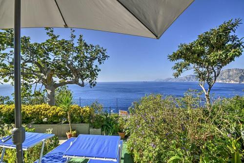 Praiano Villa Sleeps 4 Air Con Wifi
