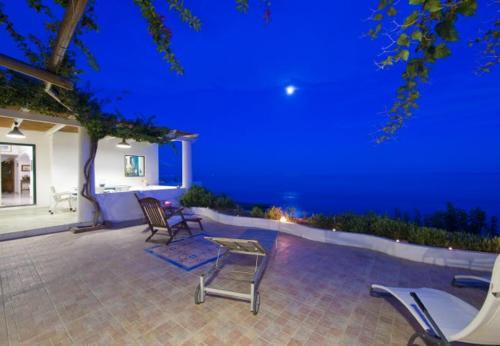 Praiano Villa Sleeps 6 T721533