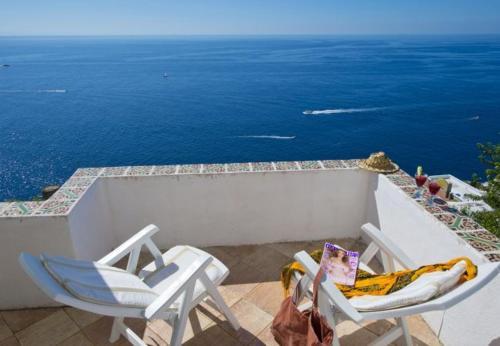 Praiano Villa Sleeps 6 T721533
