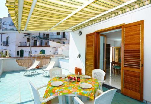 Praiano Apartment Sleeps 5
