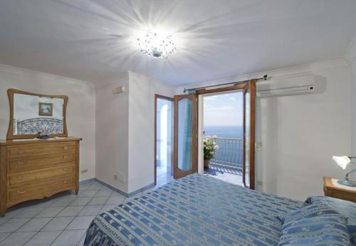 Praiano Apartment Sleeps 4