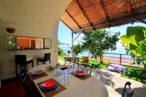 Praiano Villa Sleeps 6 Pool Air Con Wifi
