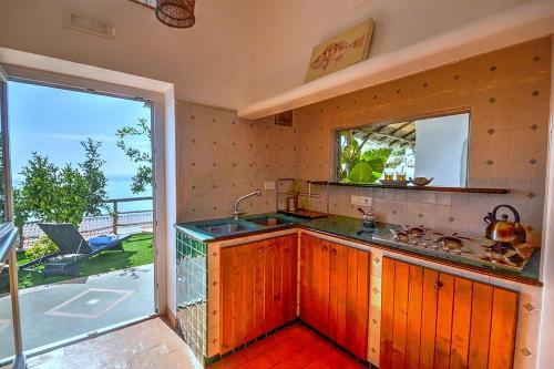Praiano Villa Sleeps 6 Pool Air Con Wifi