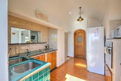 Praiano Villa Sleeps 6 Pool Air Con Wifi