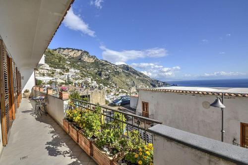 Praiano Villa Sleeps 5 Air Con Wifi