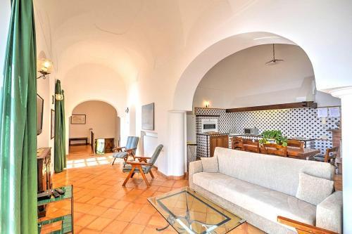 Praiano Villa Sleeps 8 Pool Air Con Wifi